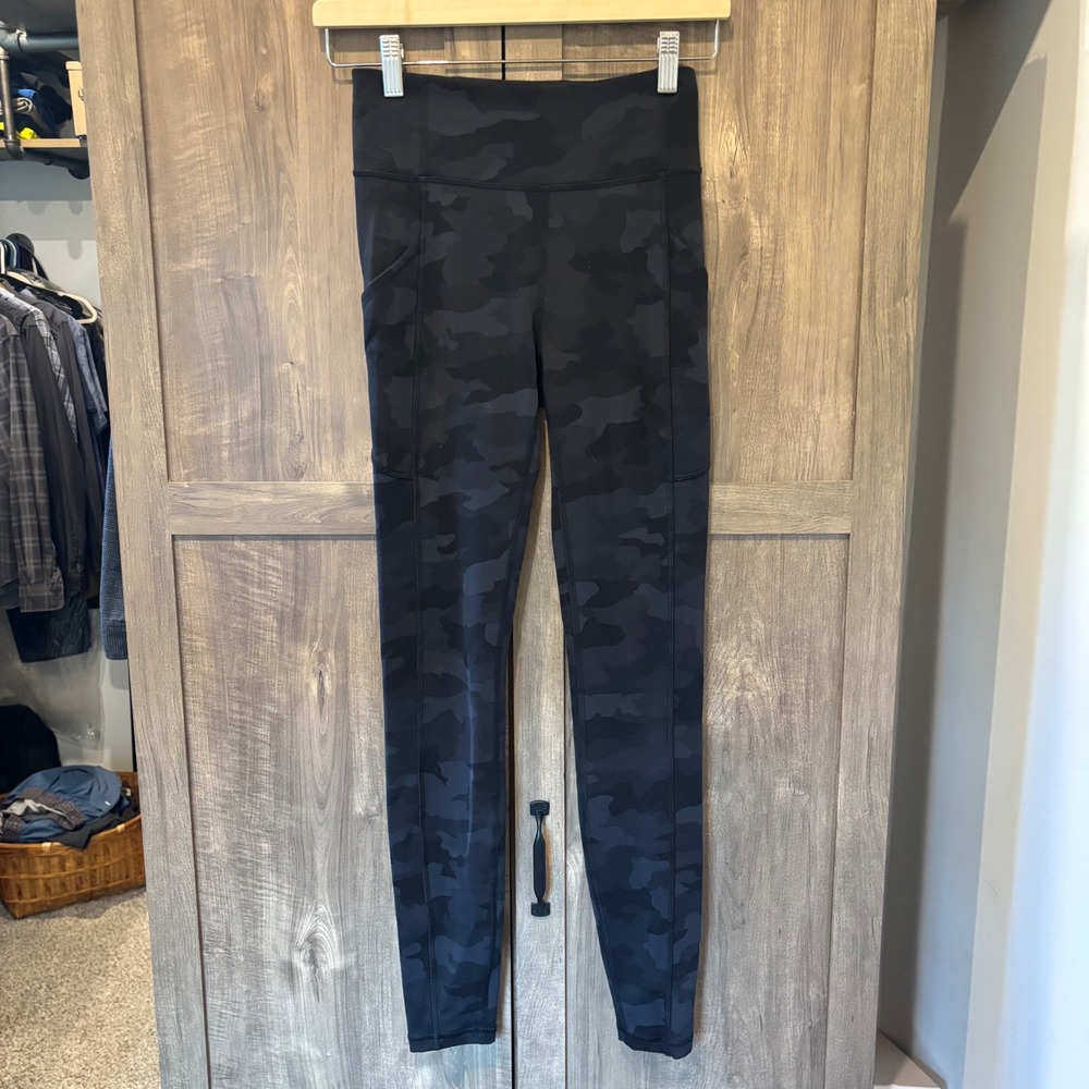 Lululemon High Rise full Legnth Leggings Camo Black Gray Size 4
